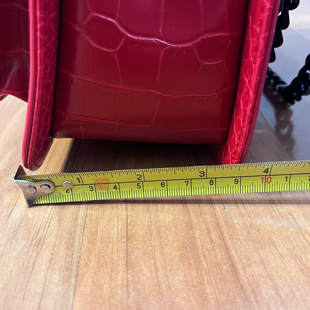 Badgley Mischka Red Croc-Embossed Chain Strap Bag - Picture 15 of 15